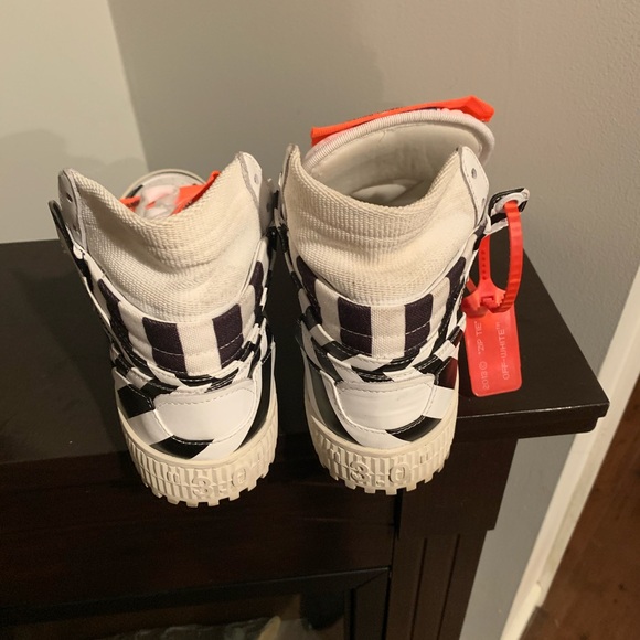 Authentic off white sneakers - Picture 4 of 4
